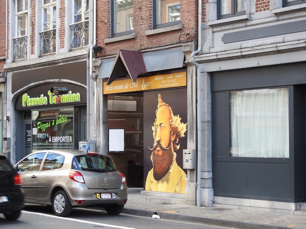Les Voisins De Mr Sax Hotel Dinant Exterior photo