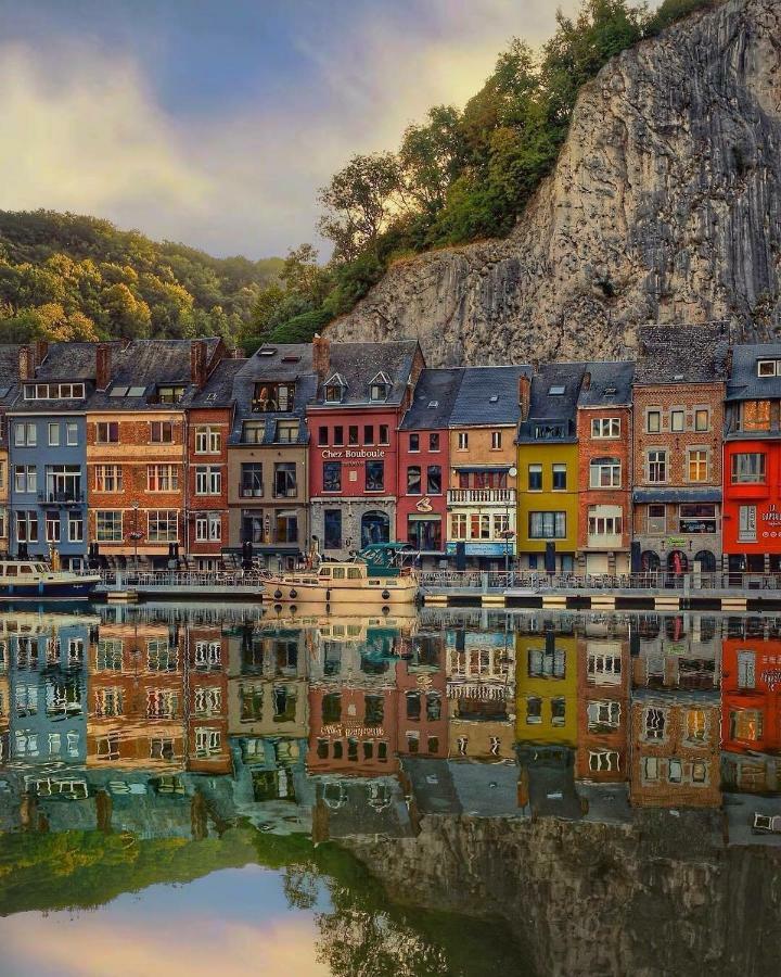Les Voisins De Mr Sax Hotel Dinant Exterior photo